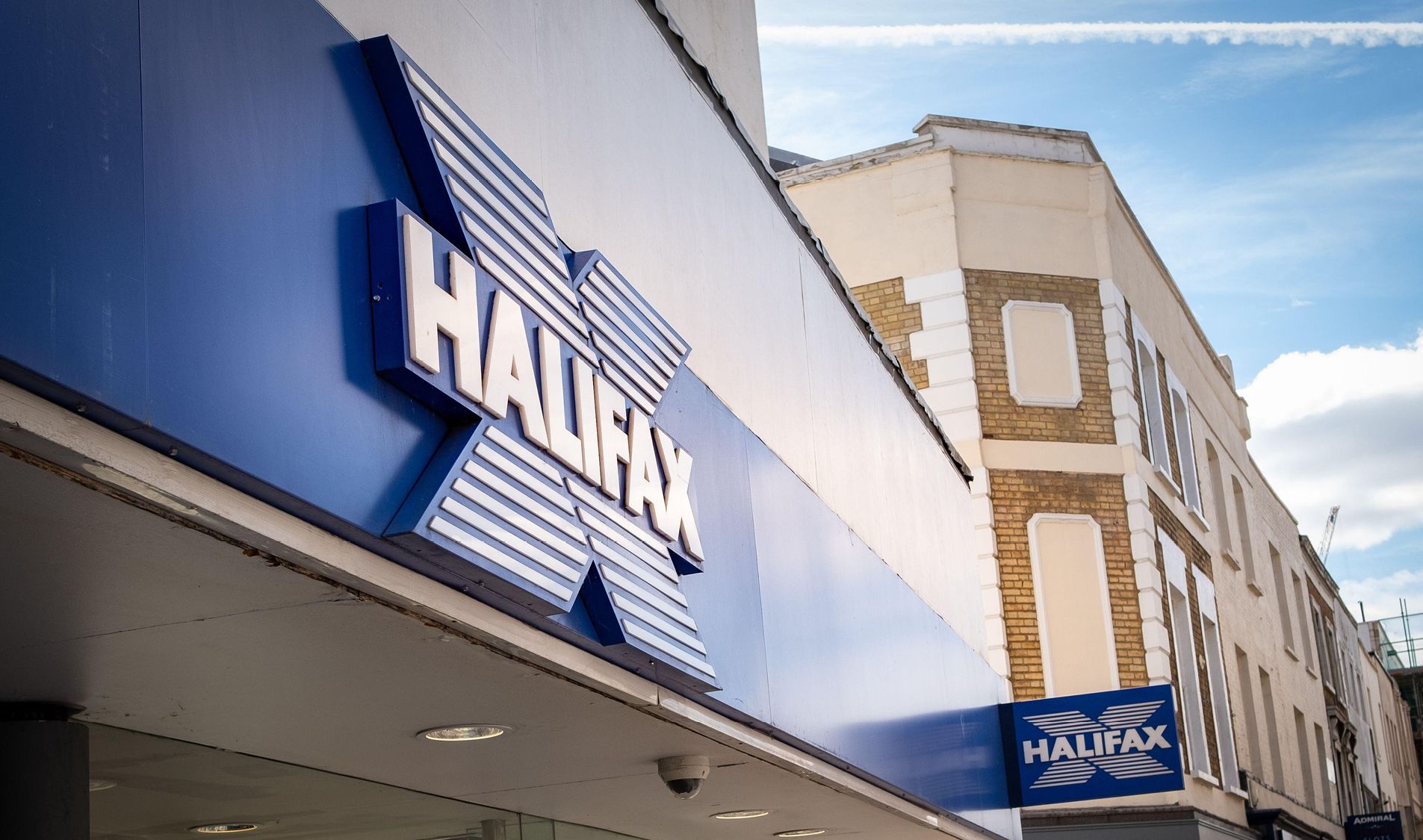 UK house prices rise in October