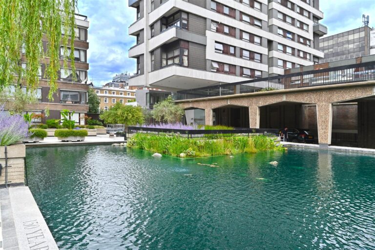 Flat 346, The Water Gardens, Burwood Place, Hyde Park W2