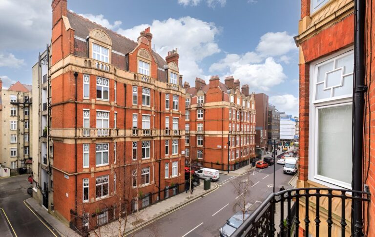 Montagu Mansions, London W1U