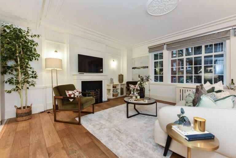 Knightsbridge Court, 12 Sloane Street, SW1X