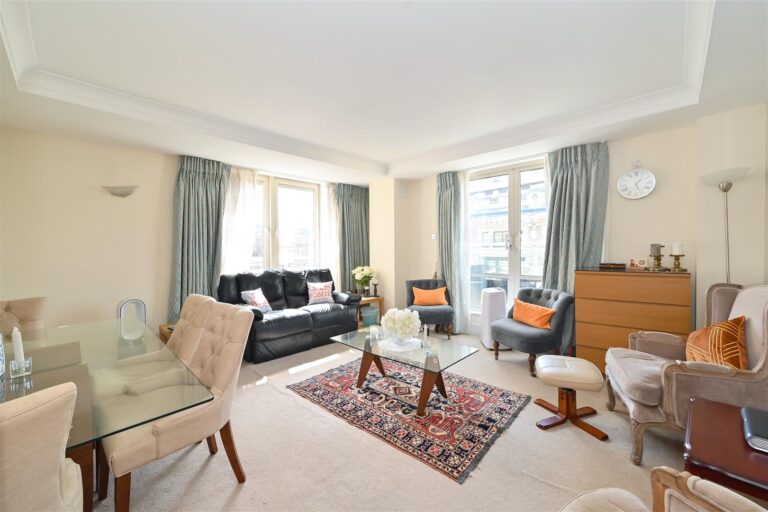 The Phoenix, Barrett Street, Marylebone W1U