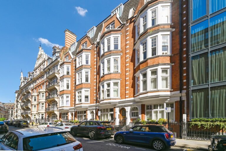 Studio Flat – Jefferson House, Basil Street, Knightsbridge, SW3