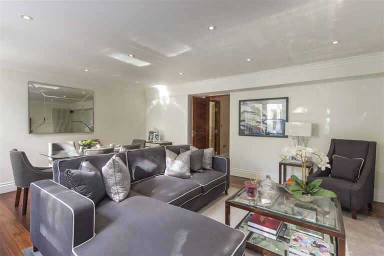 Kensington Gardens Square, Garden House, Bayswater, London, W2