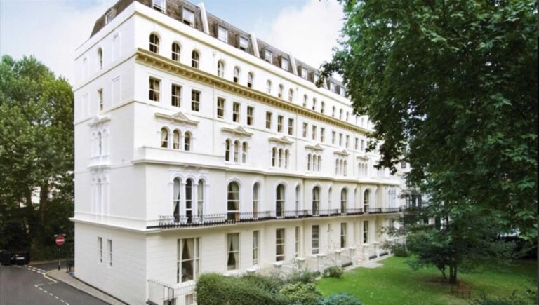 Kensington Gardens Square, Garden House, Bayswater, London, W2