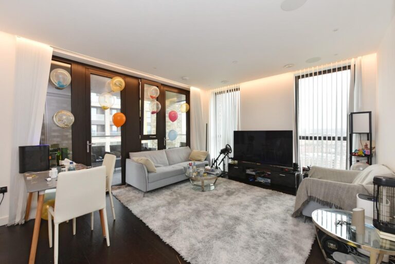 2 x apartments, The Residences, 10 Charles Clowes Walk, Nine Elms SW11